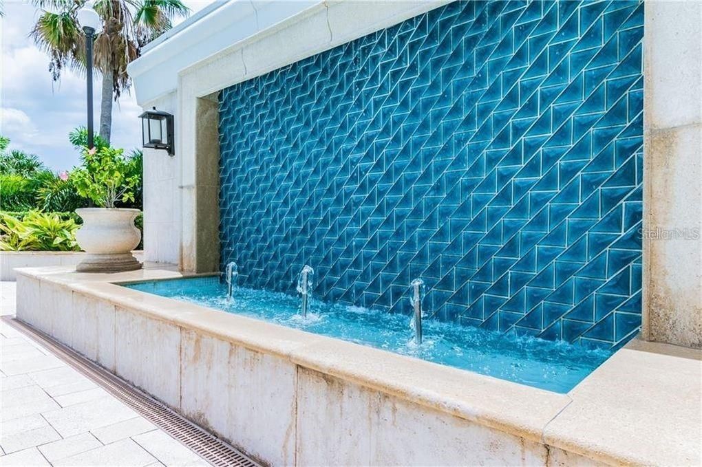 出租: $2,900 (1 贝兹, 1 浴室, 853 平方英尺)