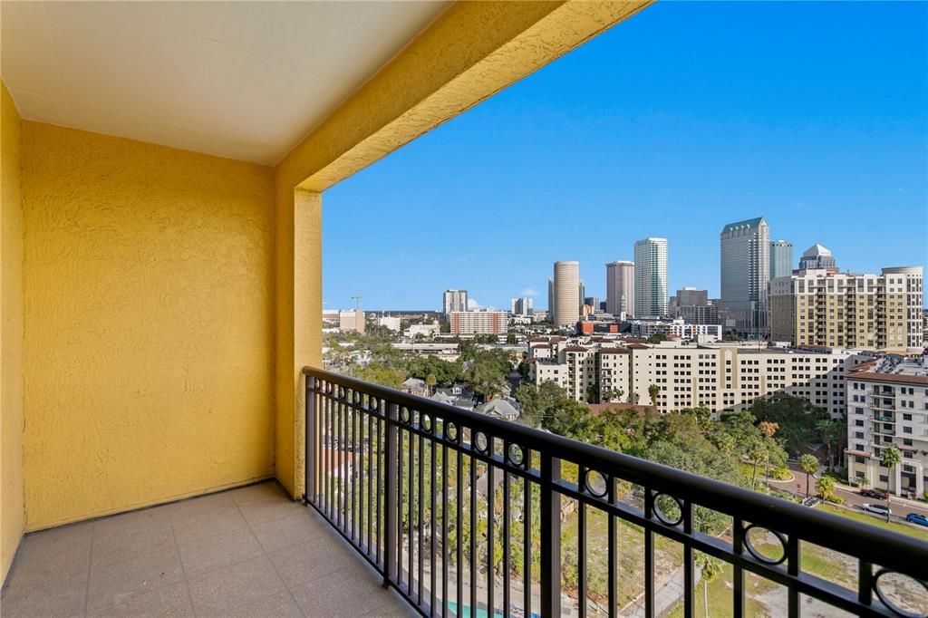 出租: $2,900 (1 贝兹, 1 浴室, 853 平方英尺)