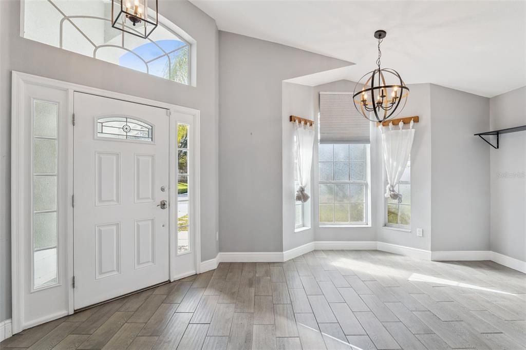 На продажу: $465,000 (4 спален, 2 ванн, 1914 Квадратных фут)