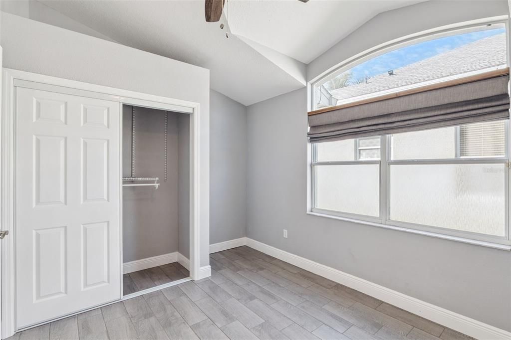 На продажу: $465,000 (4 спален, 2 ванн, 1914 Квадратных фут)