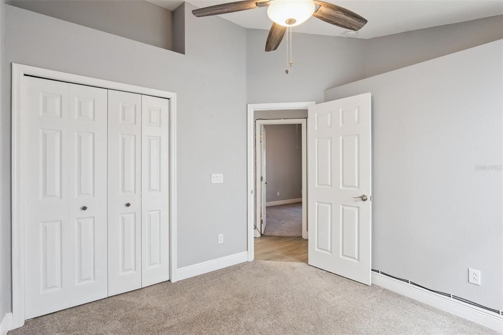 На продажу: $465,000 (4 спален, 2 ванн, 1914 Квадратных фут)