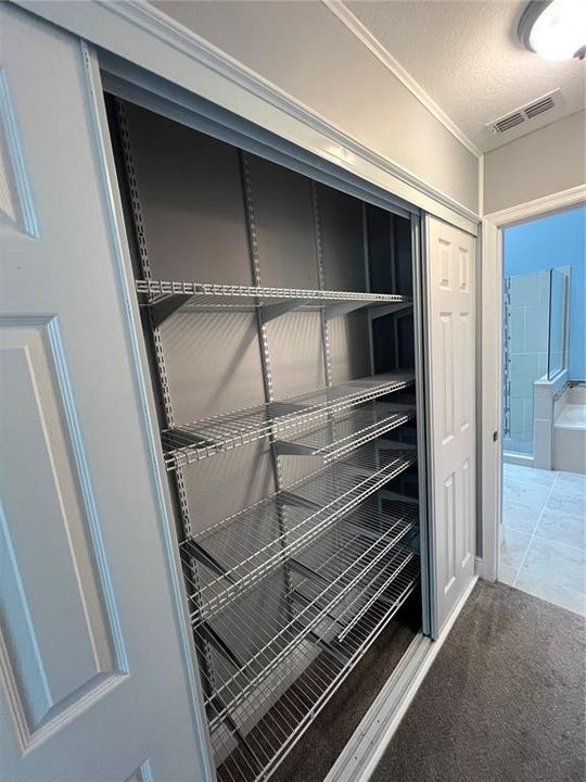 На продажу: $465,000 (4 спален, 2 ванн, 1914 Квадратных фут)