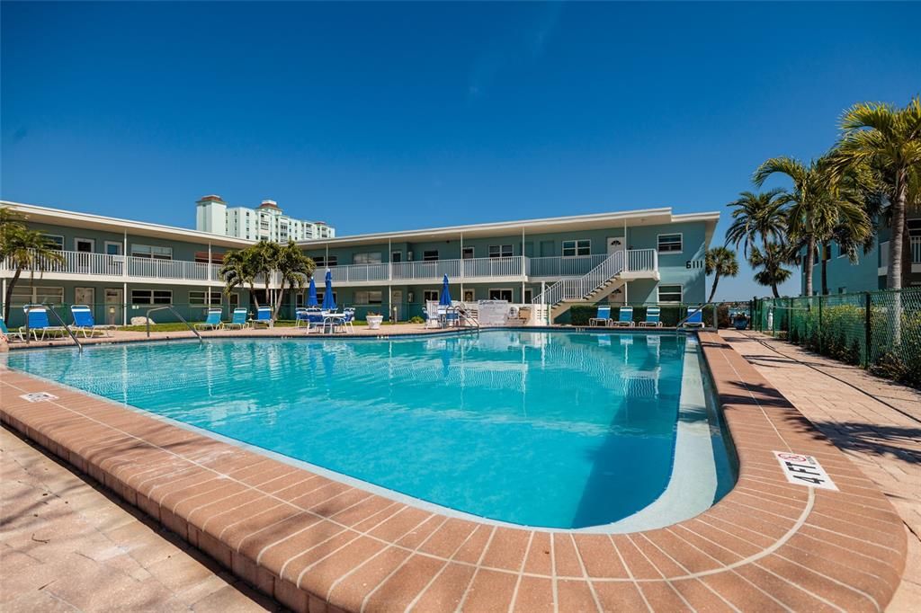 待售: $349,900 (2 贝兹, 2 浴室, 1040 平方英尺)