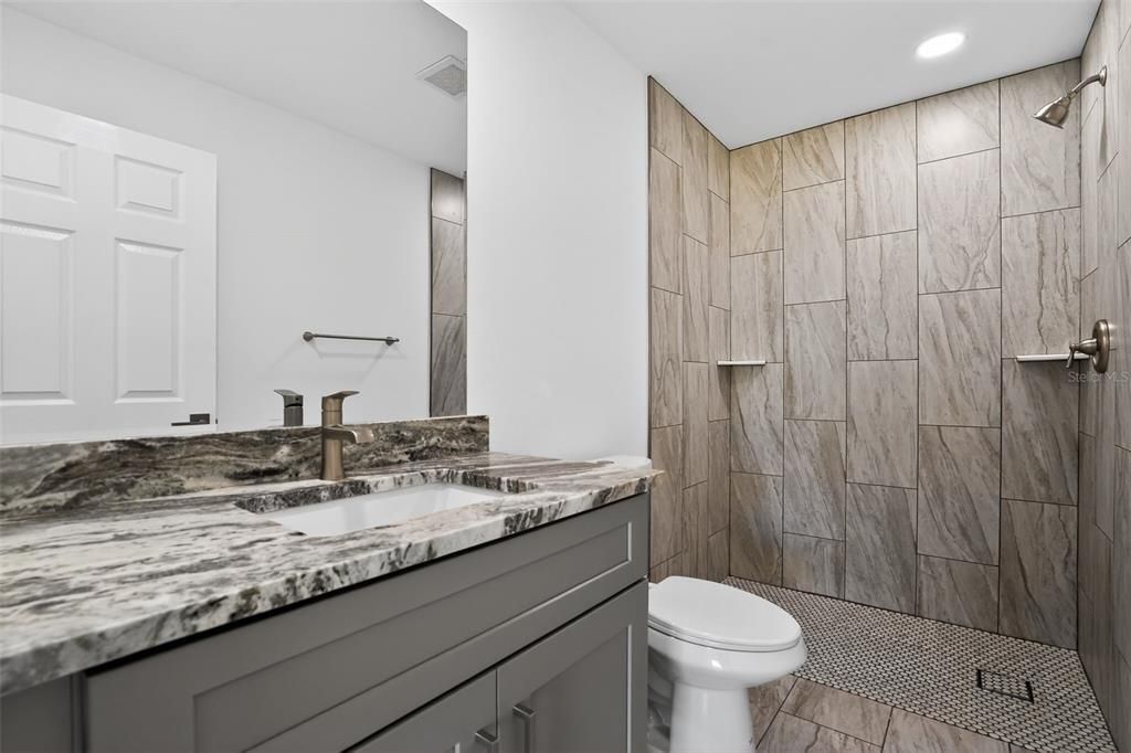 待售: $350,000 (3 贝兹, 2 浴室, 1335 平方英尺)