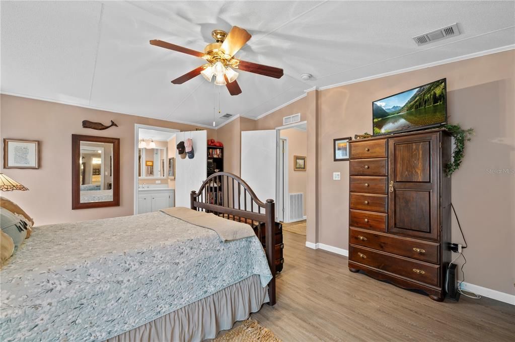 待售: $189,000 (2 贝兹, 2 浴室, 1188 平方英尺)