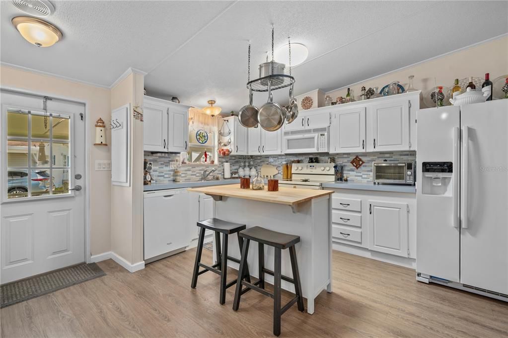 待售: $189,000 (2 贝兹, 2 浴室, 1188 平方英尺)