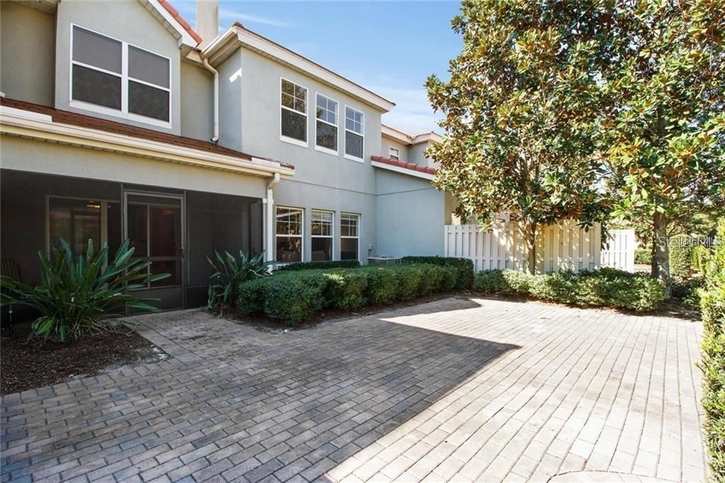 En Renta: $3,200 (3 camas, 2 baños, 2104 Pies cuadrados)