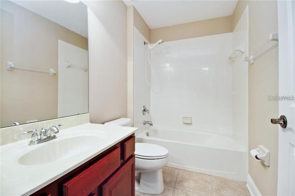 En Renta: $3,200 (3 camas, 2 baños, 2104 Pies cuadrados)