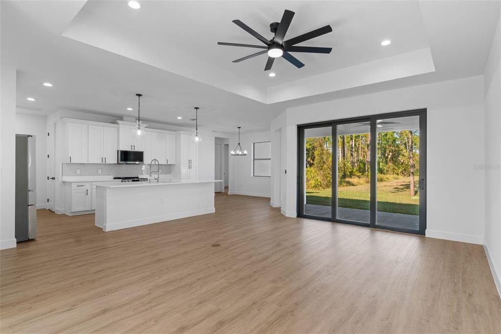 待售: $435,000 (3 贝兹, 2 浴室, 1933 平方英尺)