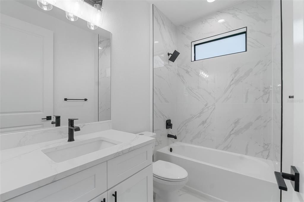 待售: $435,000 (3 贝兹, 2 浴室, 1933 平方英尺)