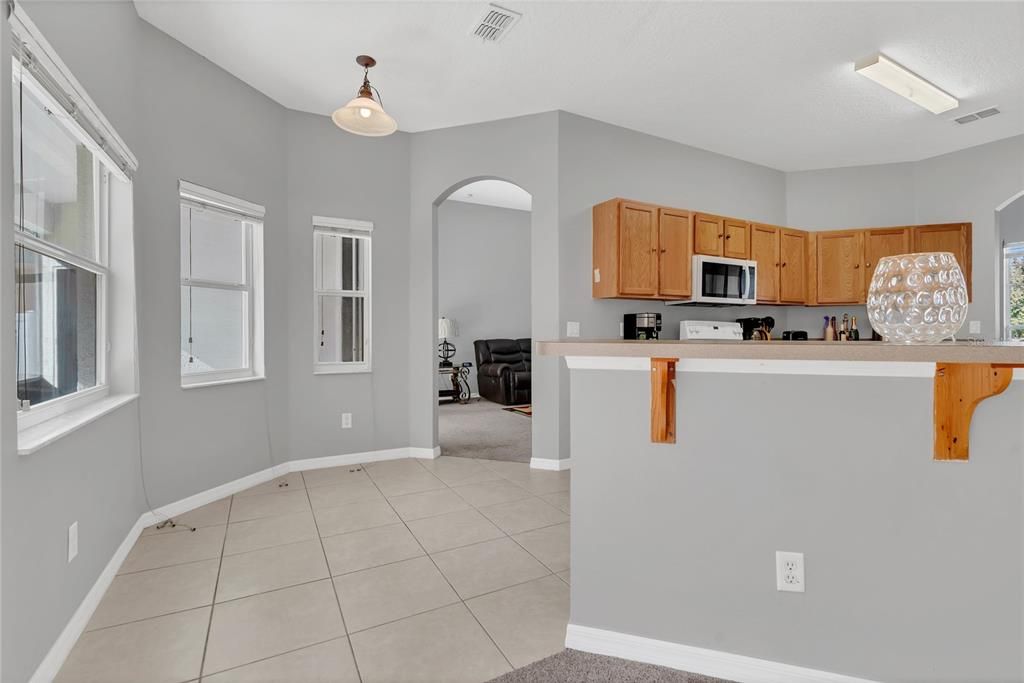 En Venta: $359,999 (3 camas, 2 baños, 1949 Pies cuadrados)