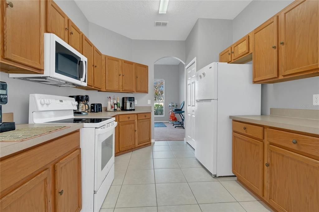 En Venta: $359,999 (3 camas, 2 baños, 1949 Pies cuadrados)