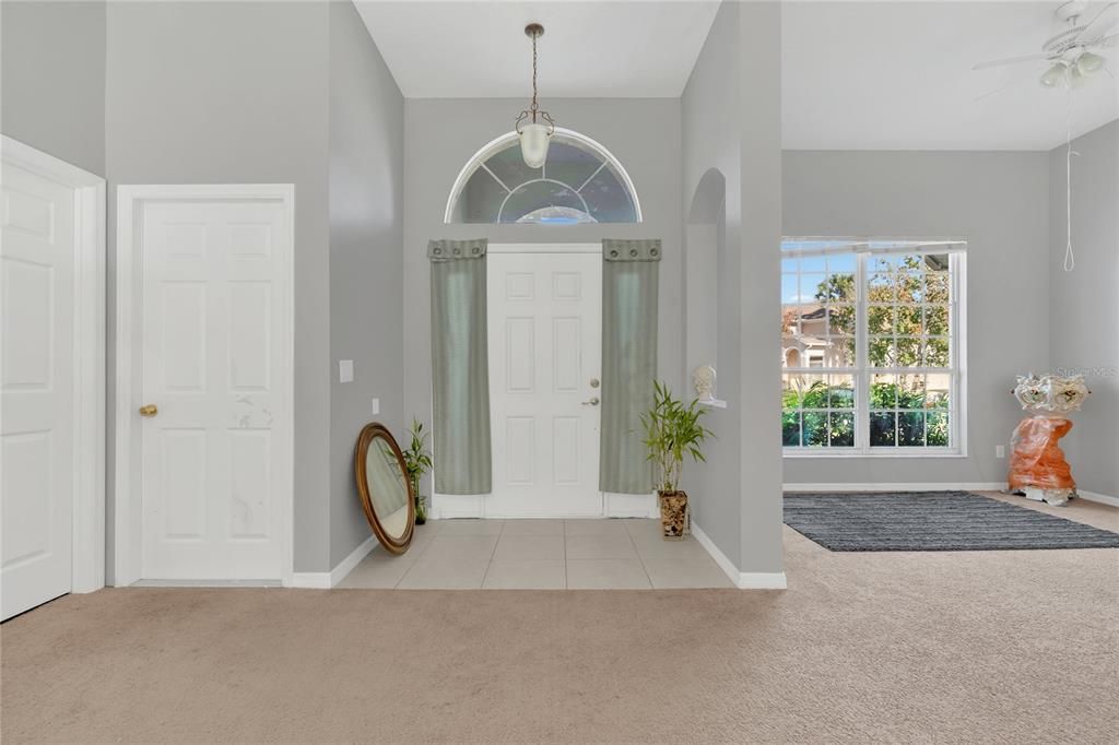 En Venta: $359,999 (3 camas, 2 baños, 1949 Pies cuadrados)