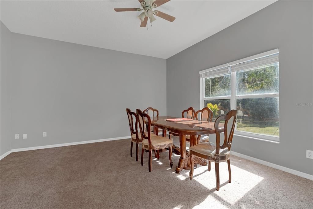 En Venta: $359,999 (3 camas, 2 baños, 1949 Pies cuadrados)