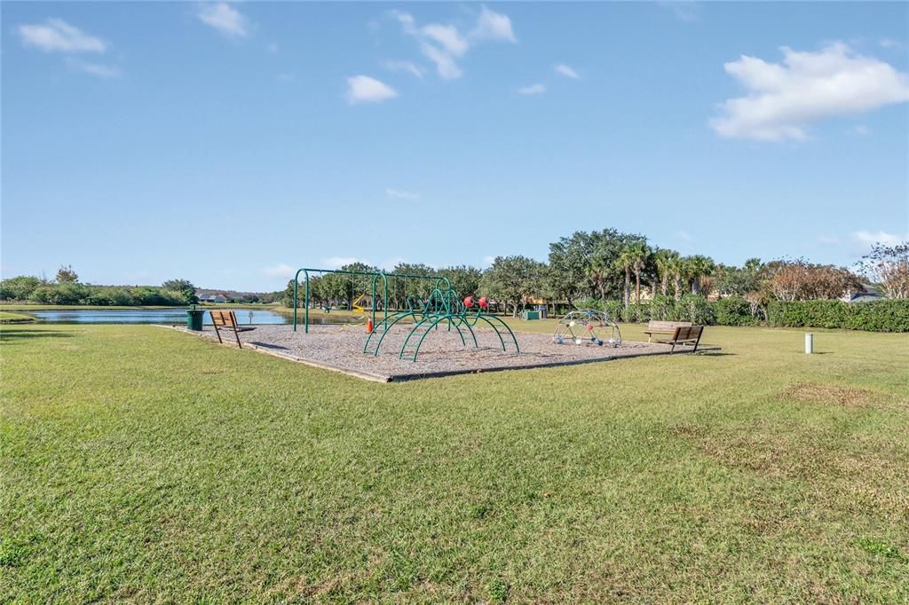 En Venta: $359,999 (3 camas, 2 baños, 1949 Pies cuadrados)