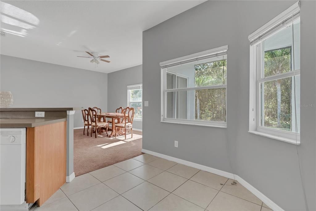 En Venta: $359,999 (3 camas, 2 baños, 1949 Pies cuadrados)