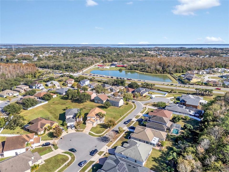 En Venta: $359,999 (3 camas, 2 baños, 1949 Pies cuadrados)