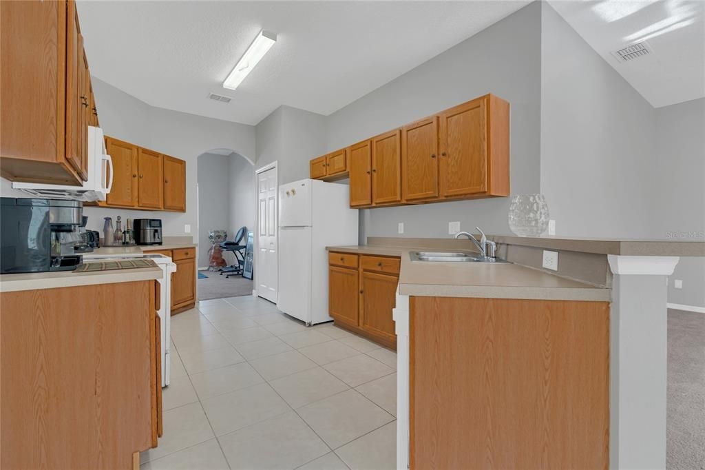 En Venta: $359,999 (3 camas, 2 baños, 1949 Pies cuadrados)