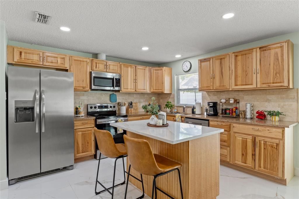 В аренду: $2,100 (2 спален, 1 ванн, 926 Квадратных фут)