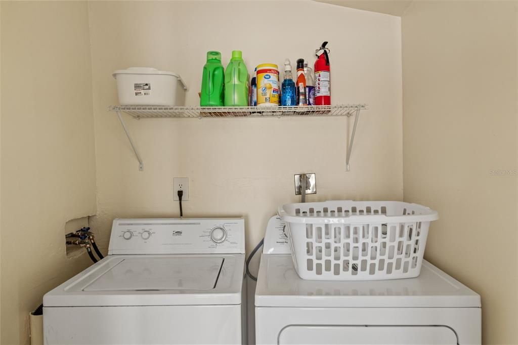 В аренду: $2,100 (2 спален, 1 ванн, 926 Квадратных фут)