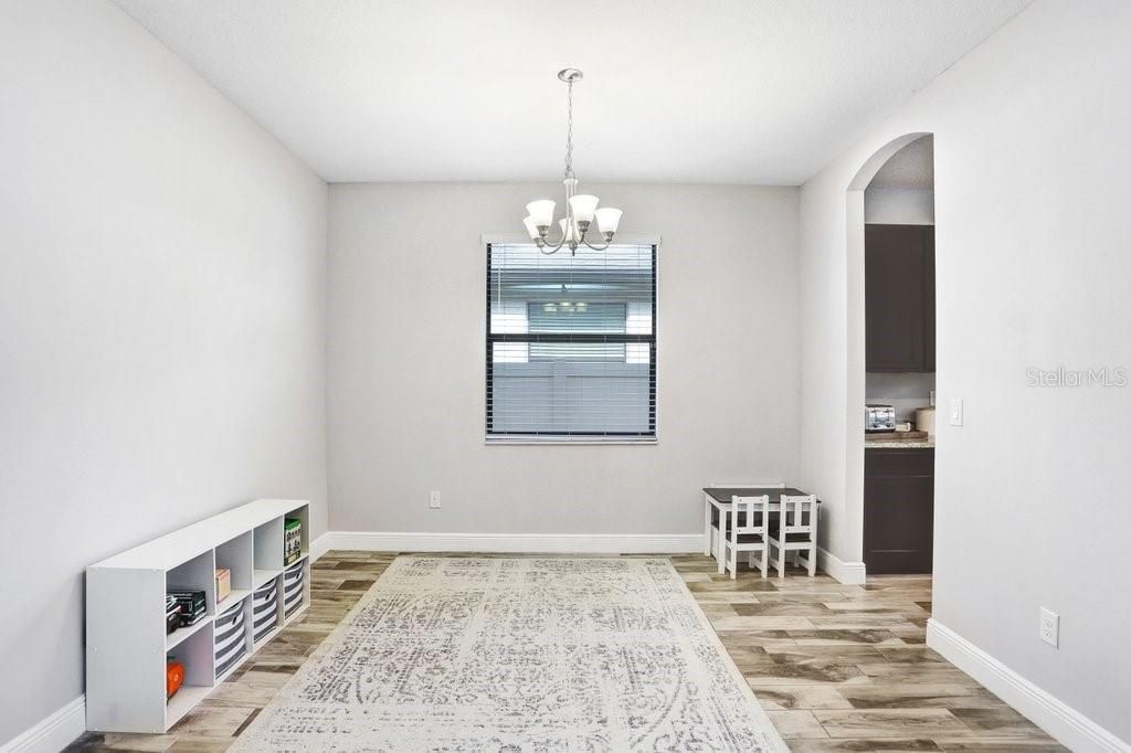 На продажу: $365,000 (3 спален, 2 ванн, 1638 Квадратных фут)