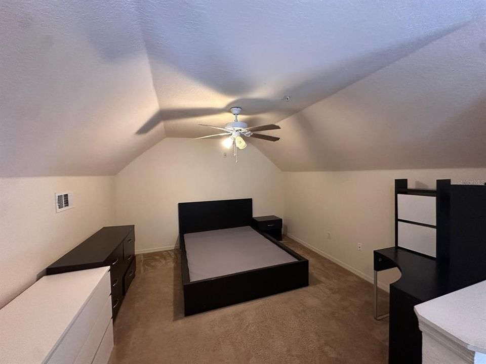 出租: $1,750 (2 贝兹, 2 浴室, 1344 平方英尺)