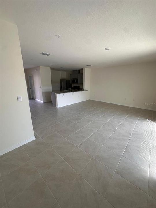 В аренду: $2,150 (3 спален, 2 ванн, 1845 Квадратных фут)