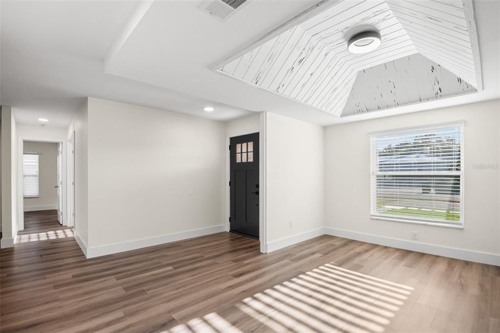 В аренду: $3,700 (4 спален, 2 ванн, 2051 Квадратных фут)