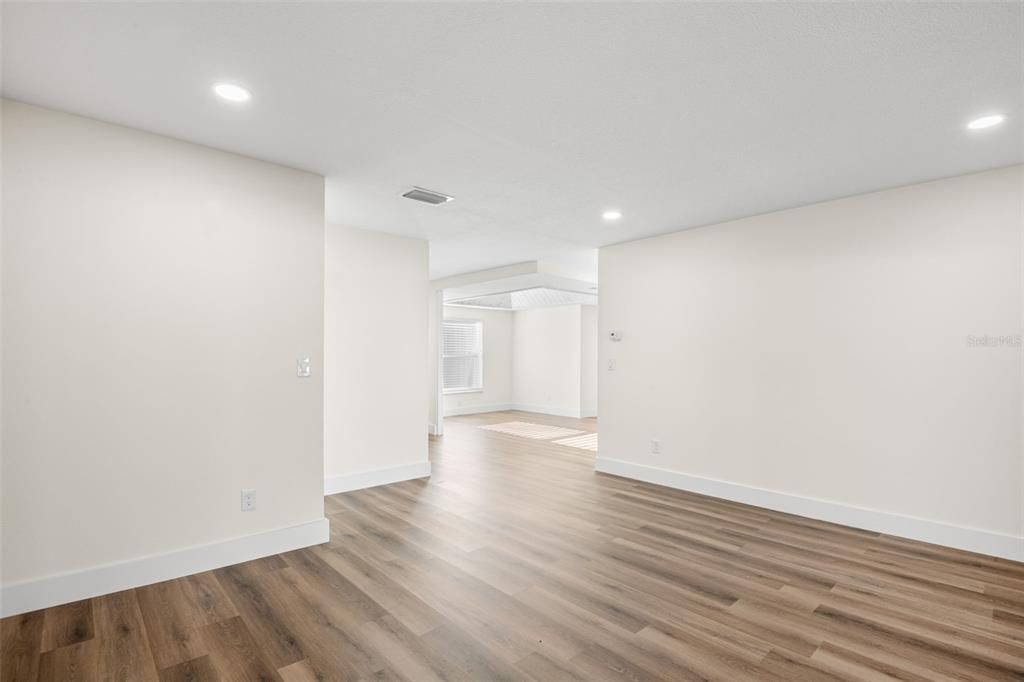 В аренду: $3,700 (4 спален, 2 ванн, 2051 Квадратных фут)