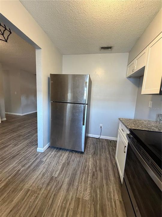 En Renta: $2,490 (3 camas, 2 baños, 1111 Pies cuadrados)