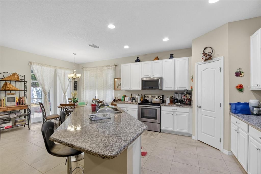 En Venta: $305,000 (3 camas, 2 baños, 1634 Pies cuadrados)