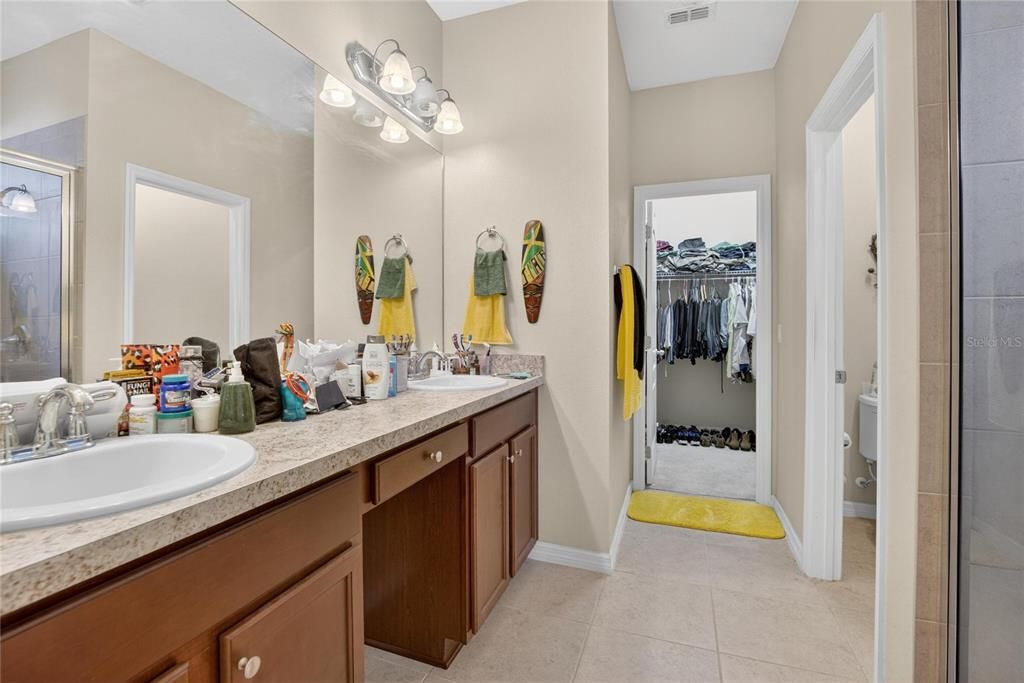 En Venta: $305,000 (3 camas, 2 baños, 1634 Pies cuadrados)