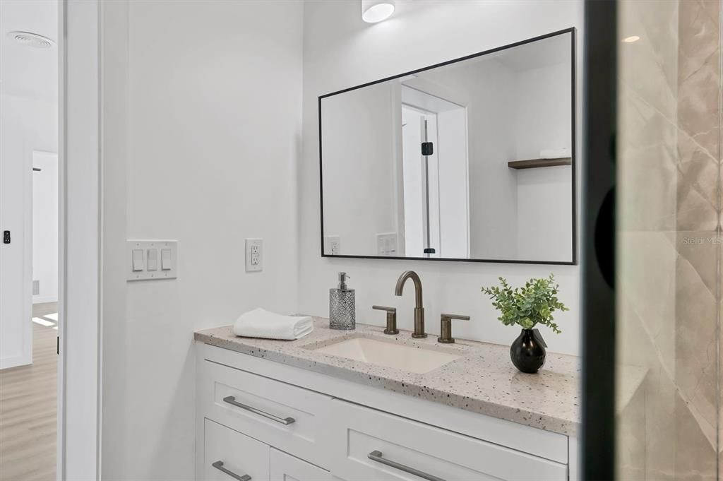 For Sale: $425,000 (3 beds, 2 baths, 1170 Square Feet)