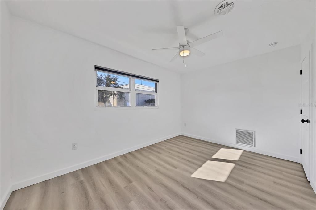 For Sale: $425,000 (3 beds, 2 baths, 1170 Square Feet)