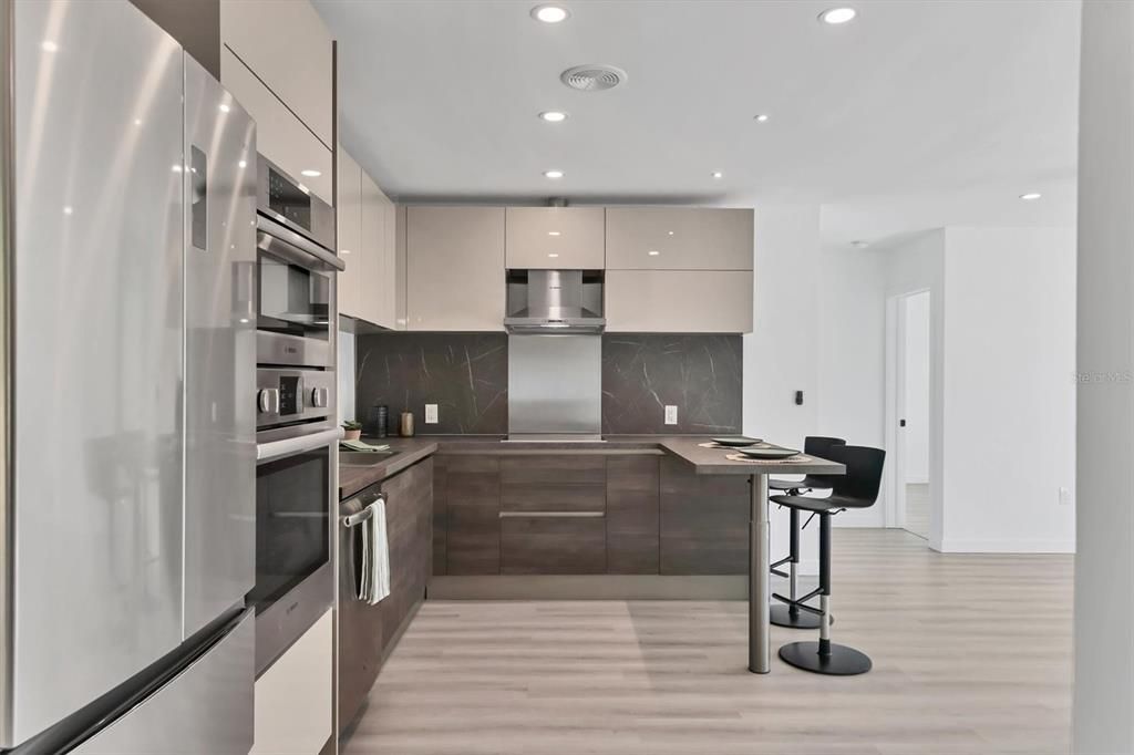 For Sale: $425,000 (3 beds, 2 baths, 1170 Square Feet)