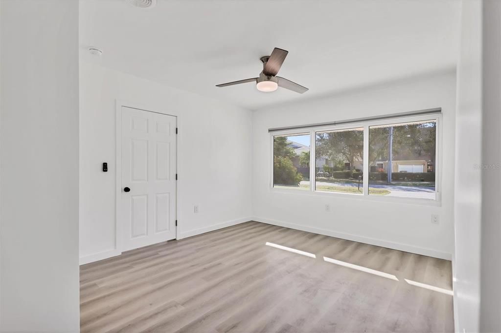 For Sale: $425,000 (3 beds, 2 baths, 1170 Square Feet)