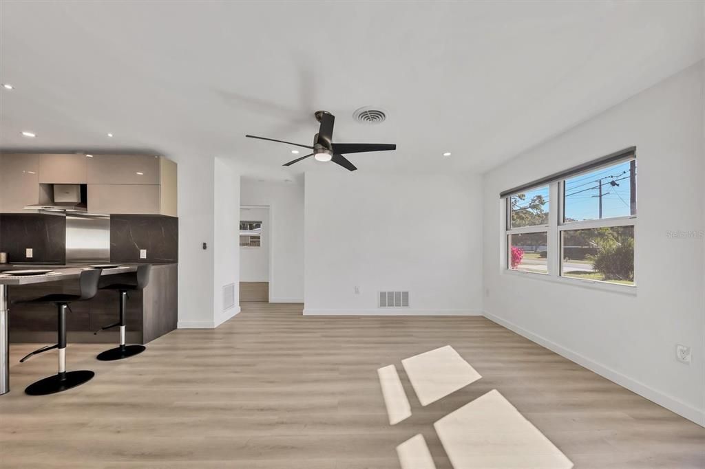 For Sale: $425,000 (3 beds, 2 baths, 1170 Square Feet)