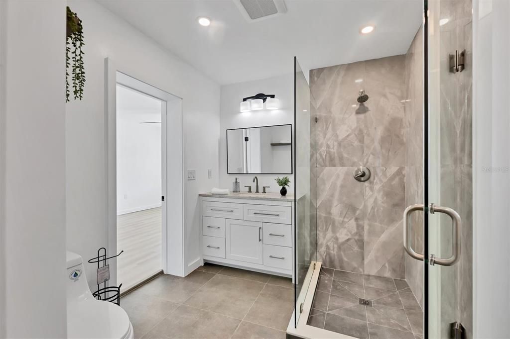 For Sale: $425,000 (3 beds, 2 baths, 1170 Square Feet)