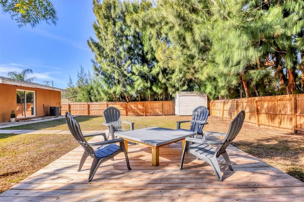 For Sale: $425,000 (3 beds, 2 baths, 1170 Square Feet)