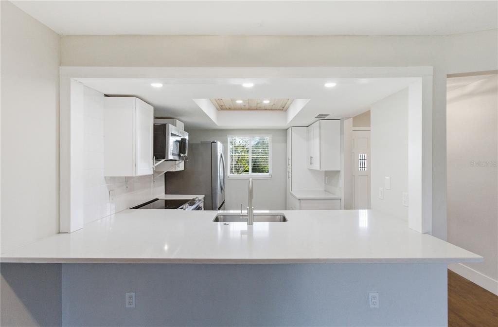 待售: $193,849 (2 贝兹, 2 浴室, 977 平方英尺)