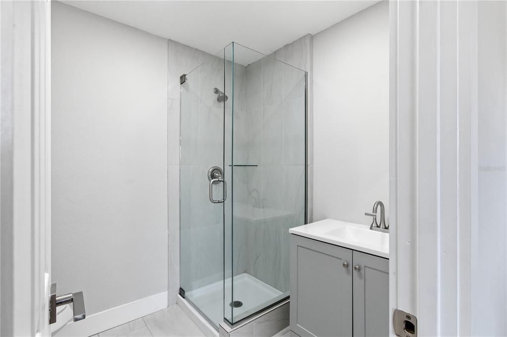 待售: $193,849 (2 贝兹, 2 浴室, 977 平方英尺)