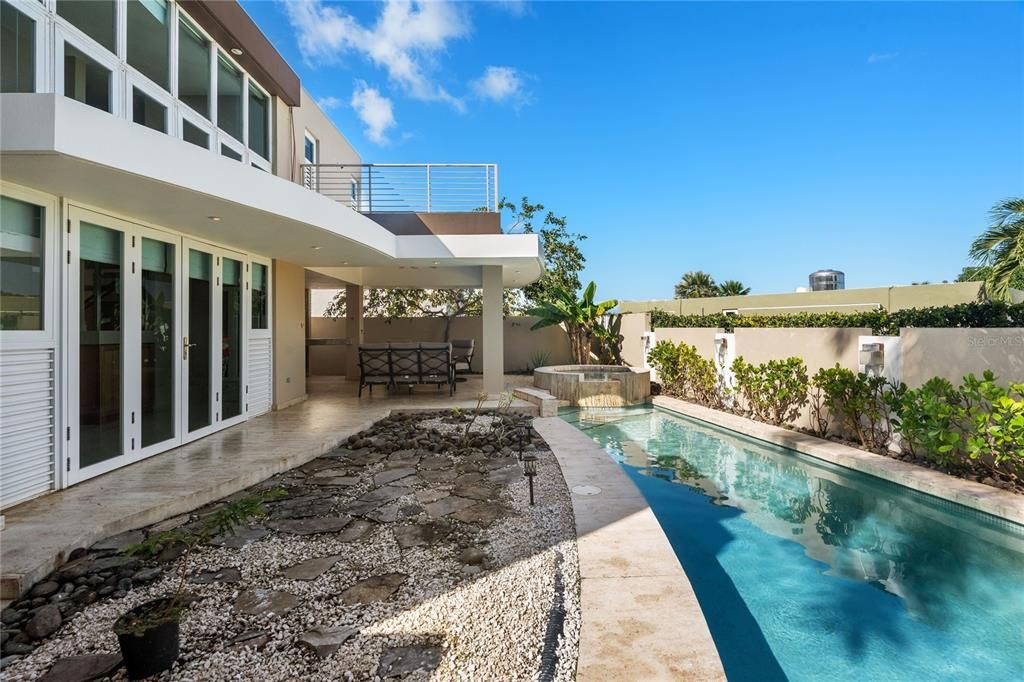 На продажу: $975,000 (4 спален, 4 ванн, 3569 Квадратных фут)