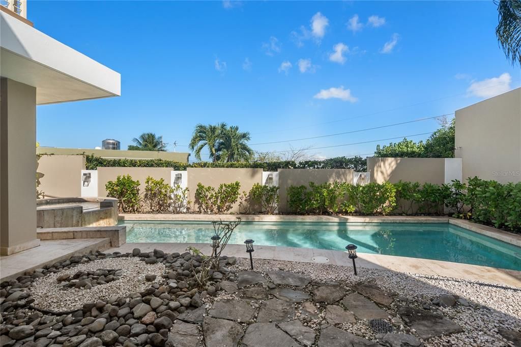 На продажу: $975,000 (4 спален, 4 ванн, 3569 Квадратных фут)