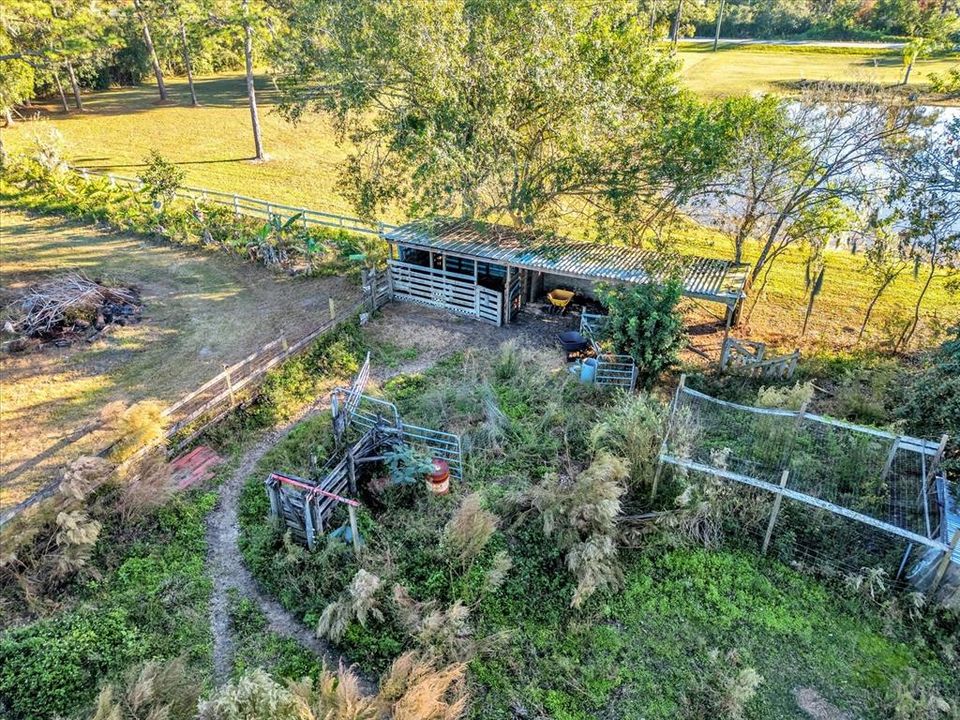 For Sale: $285,000 (3 beds, 1 baths, 992 Square Feet)