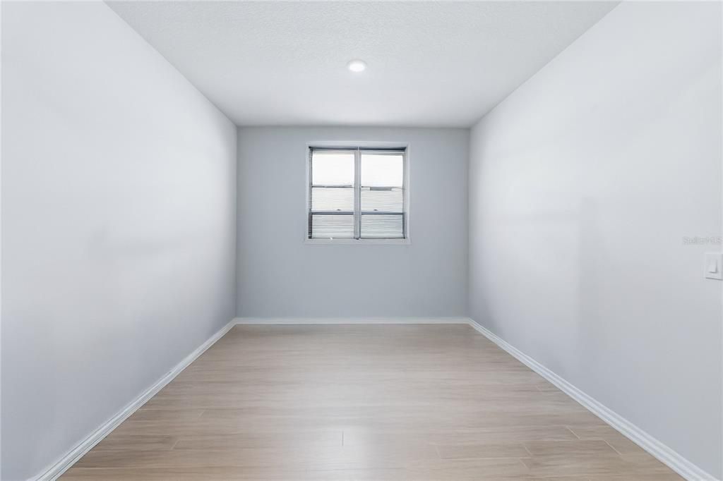 For Sale: $370,000 (2 beds, 2 baths, 1822 Square Feet)