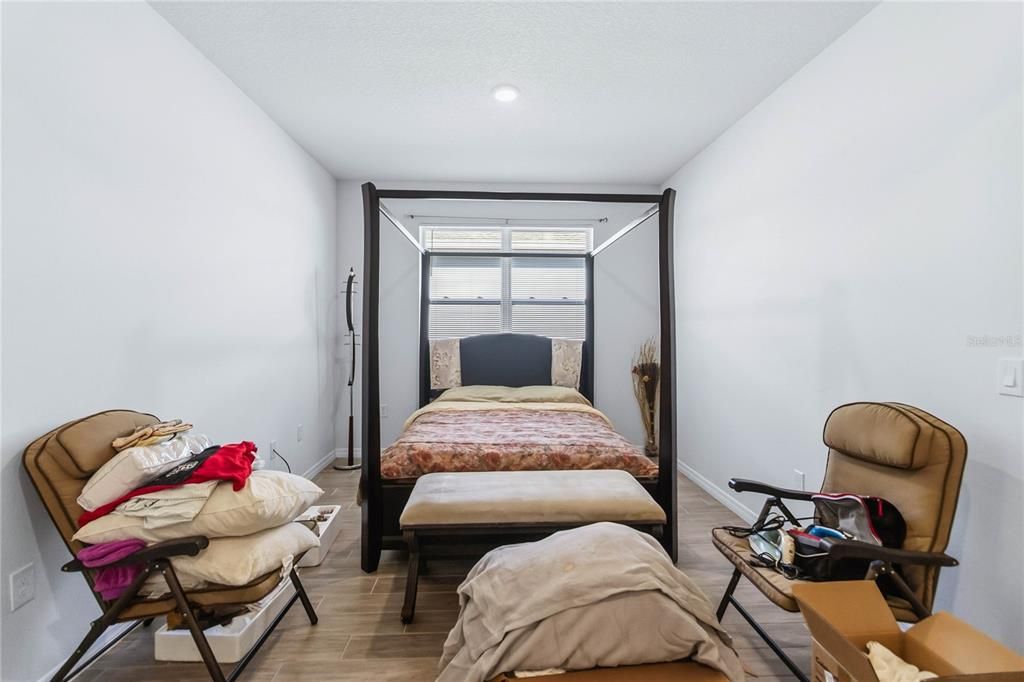 For Sale: $370,000 (2 beds, 2 baths, 1822 Square Feet)