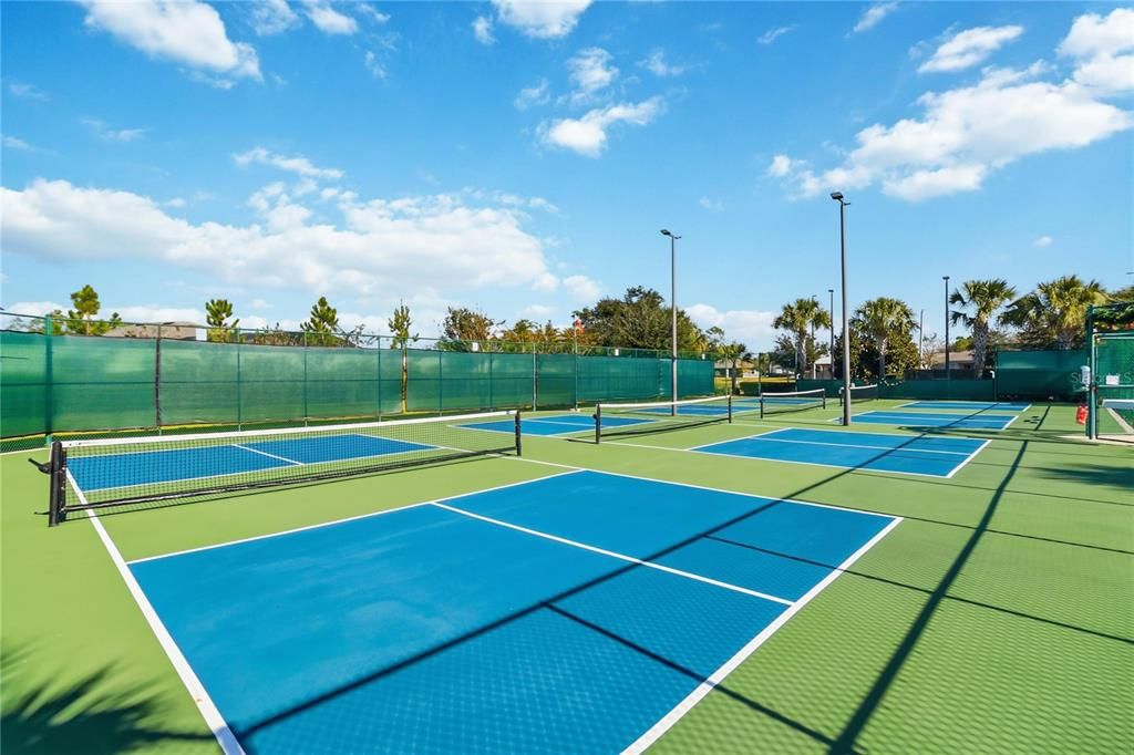 For Sale: $370,000 (2 beds, 2 baths, 1822 Square Feet)