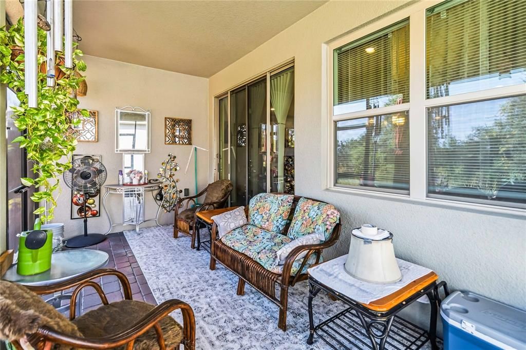 For Sale: $370,000 (2 beds, 2 baths, 1822 Square Feet)