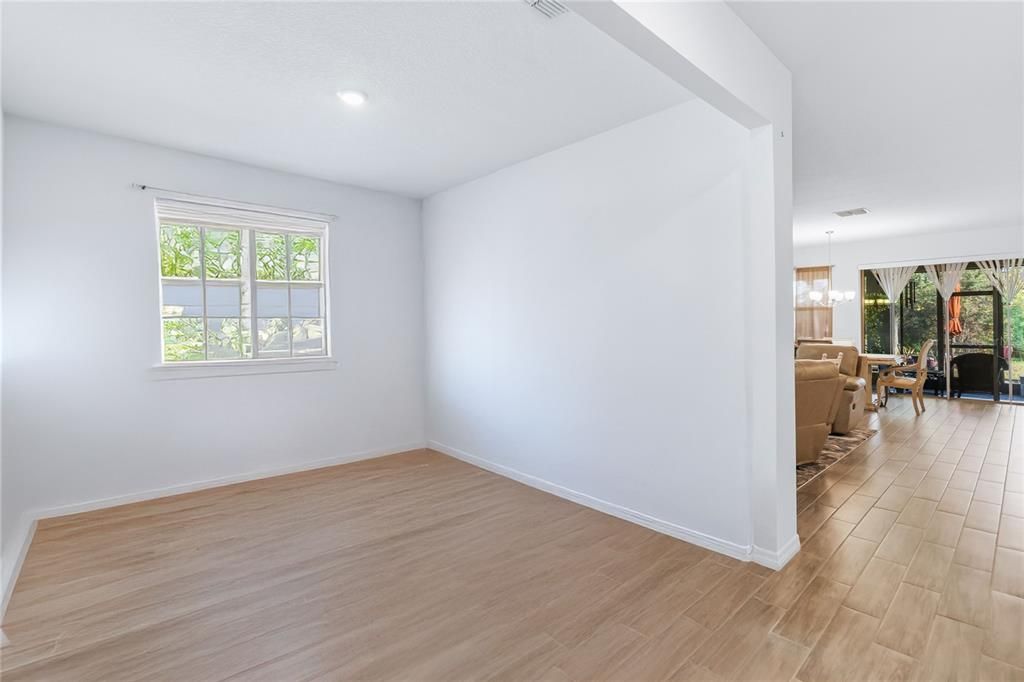 For Sale: $370,000 (2 beds, 2 baths, 1822 Square Feet)