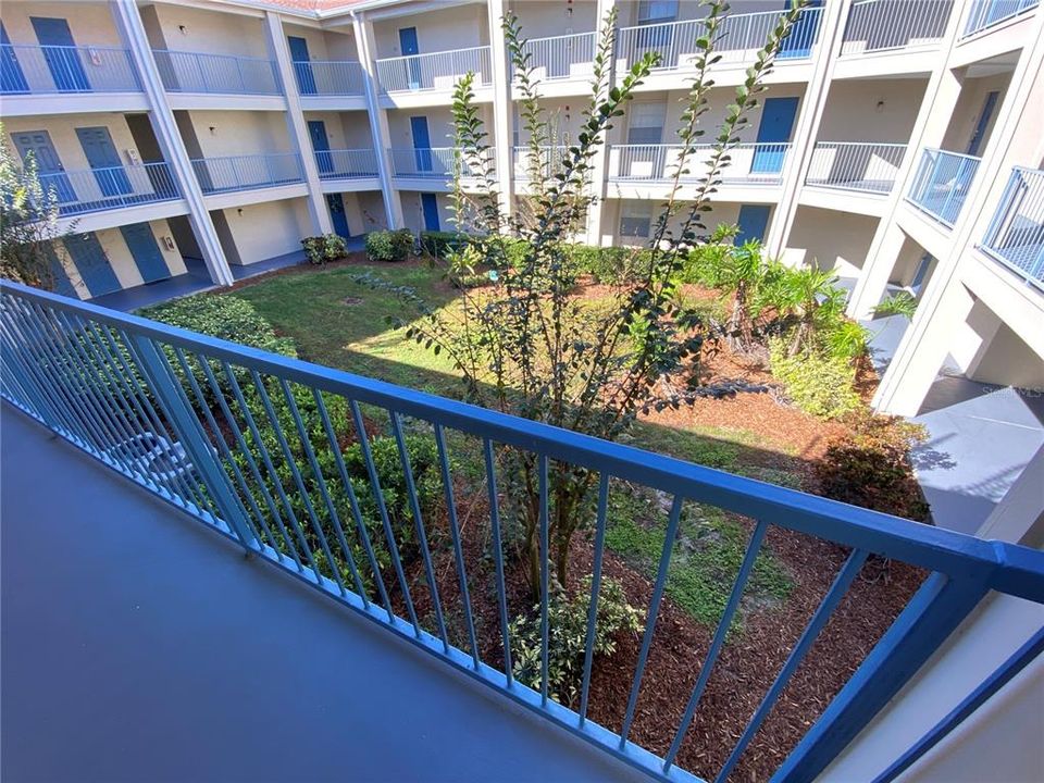 For Sale: $138,000 (1 beds, 1 baths, 678 Square Feet)